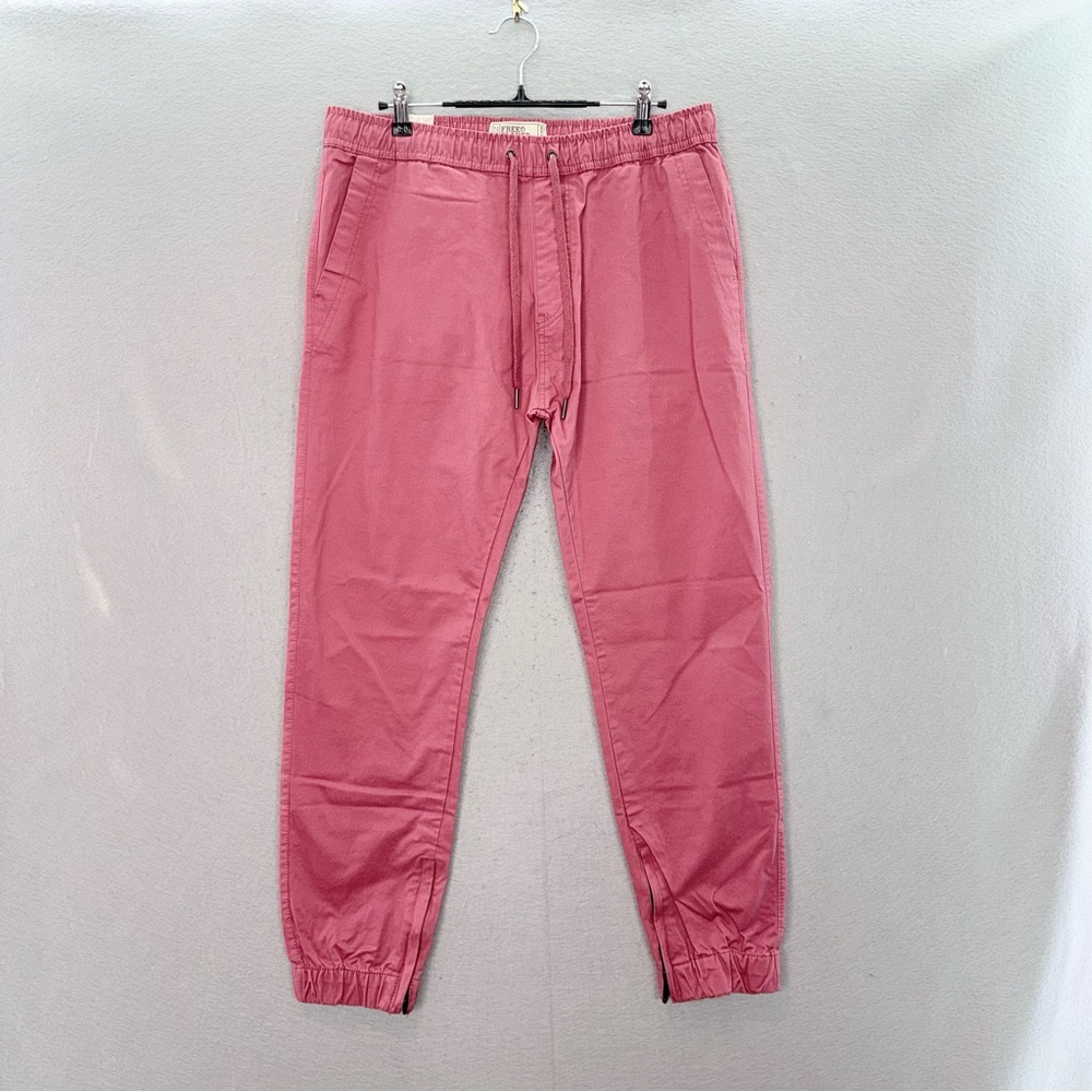 Free Planet- NWOT Men’s pink Jogger pull on style stretch  cotton blend pants  L